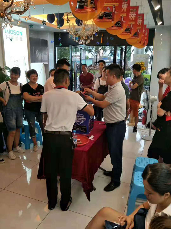 藍(lán)炬星集成灶漳州周年慶落地68單！